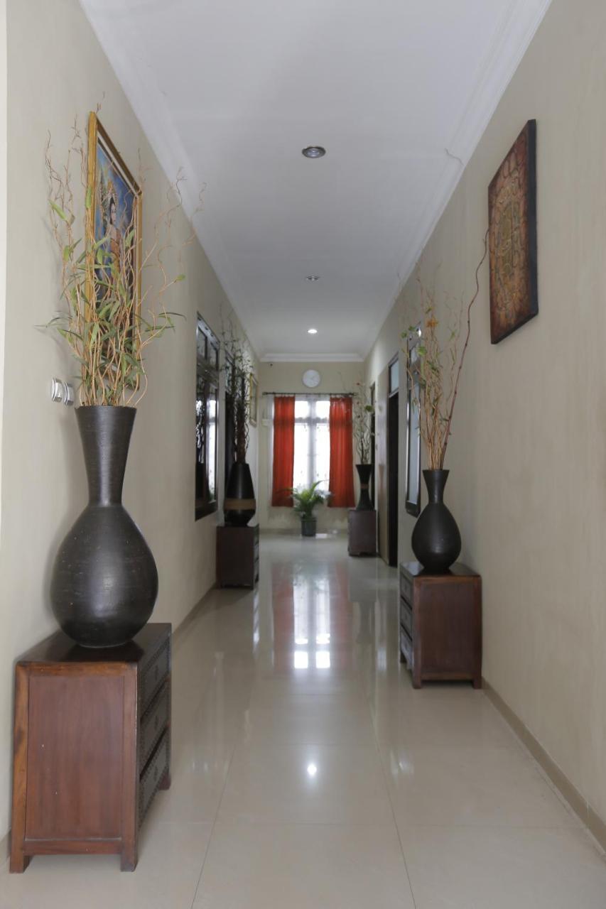 Hotel Atalie Malioboro By Natt'S Hospitality Джок'якарта Екстер'єр фото